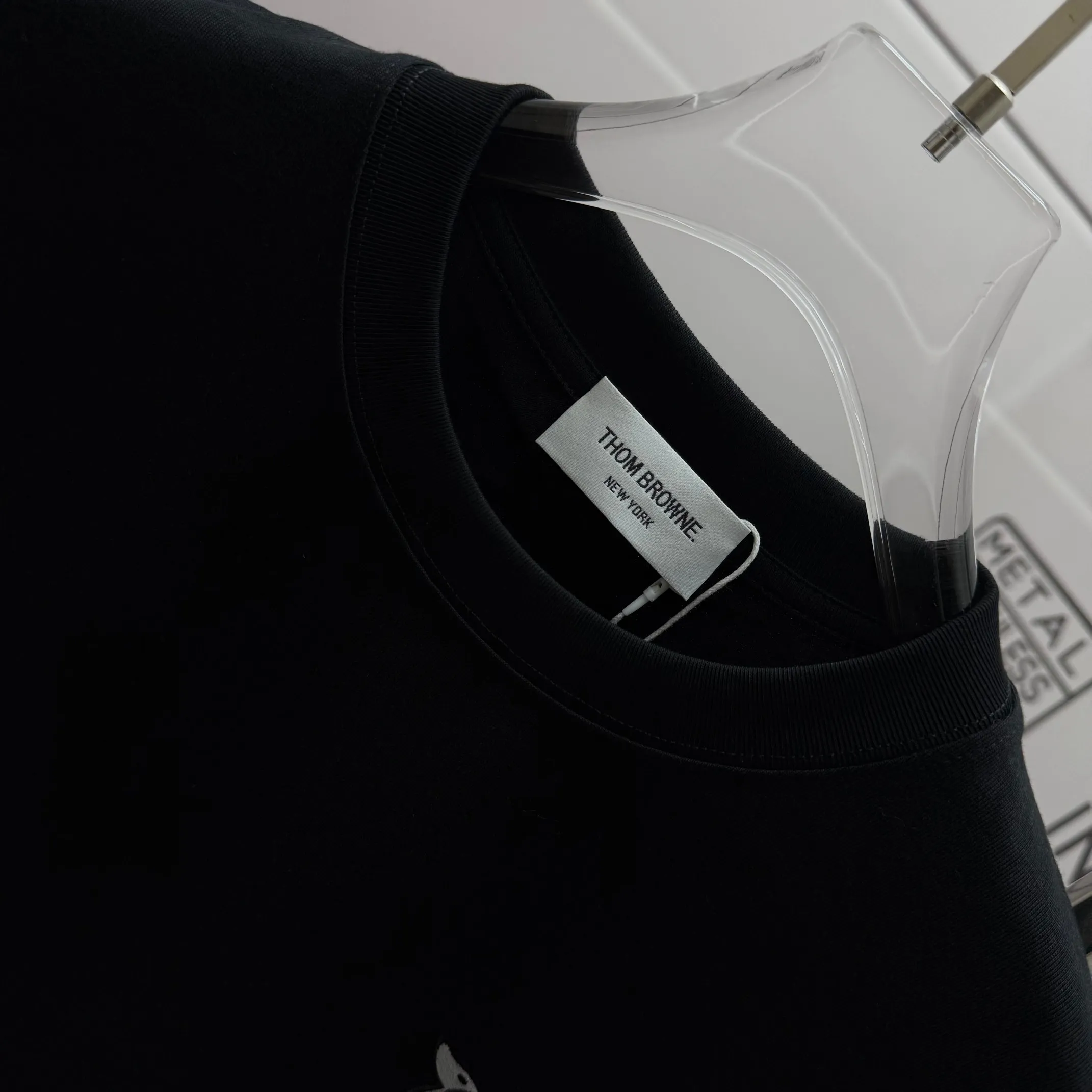 # TB* *2025 New Arrival Classic T 300 Same Style ：White Black Size： S （90-130 ） M （120-150 ） L （140-165 ） XL （160-180 ） XXL （180-210 ）